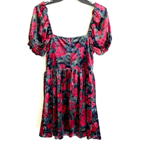 Petal And Pup Mini Dress Red Floral Velveteen Puff Sleeve Size Small - Picture 4 of 8